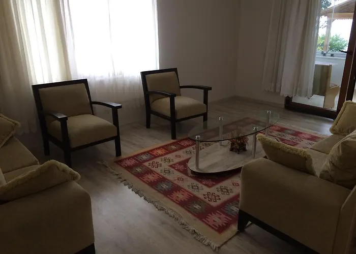 Appartement Menekse 2 *