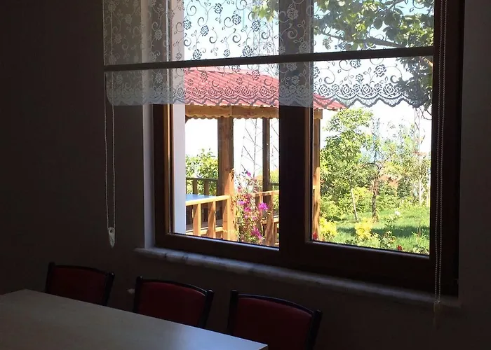 Appartement Menekse 2 *