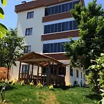 Menekse 2 Apartment