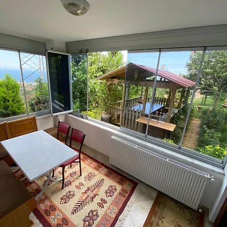 Apartment Menekse 2 *