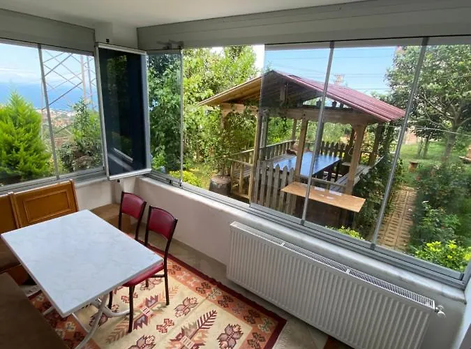 Apartment Menekse 2 *